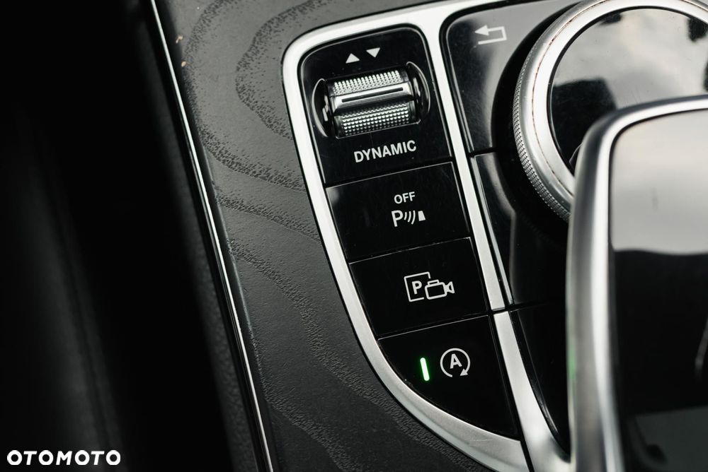 Mercedes-Benz Klasa C 200 4MATIC 9G-TRONIC - 25