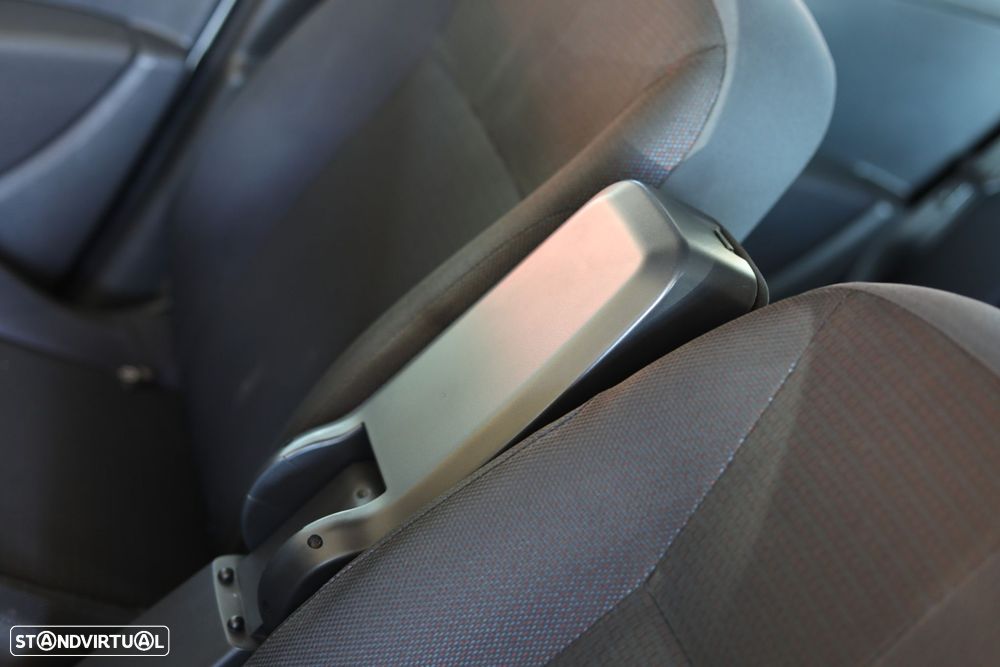 Renault Clio 1.2 16V Confort - 24