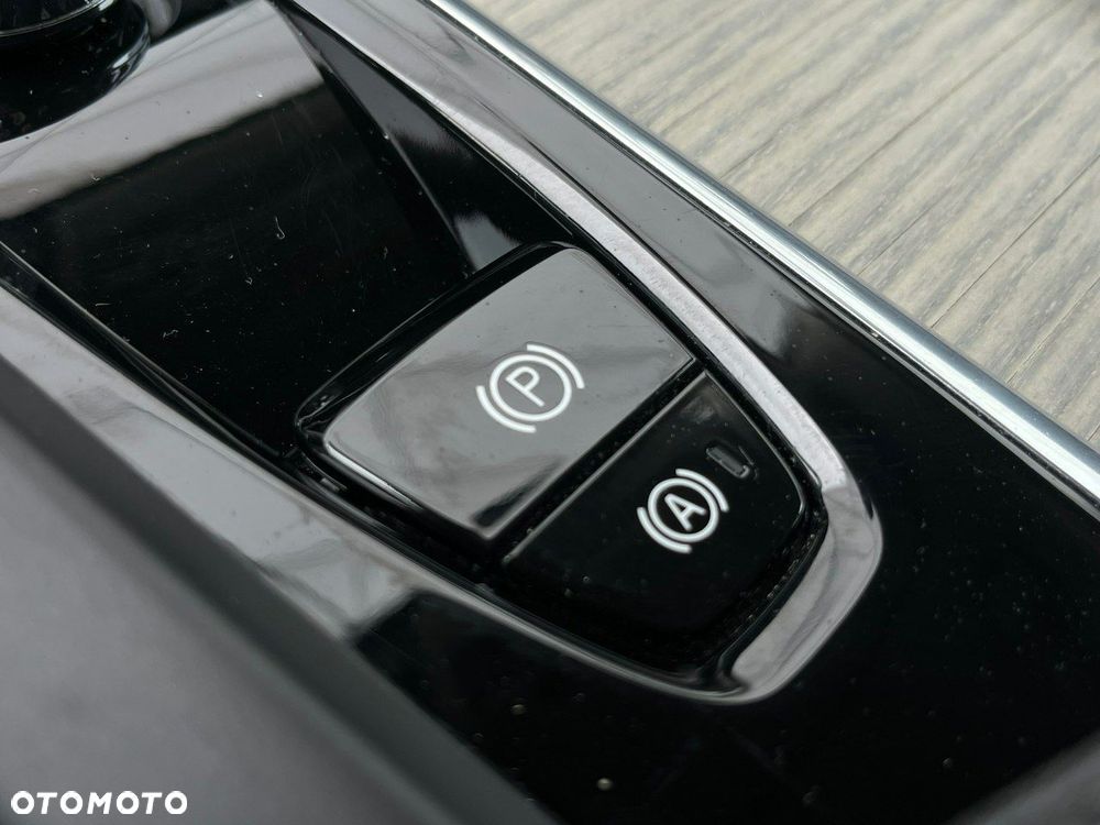 Volvo XC 60 B5 D AWD Inscription - 26