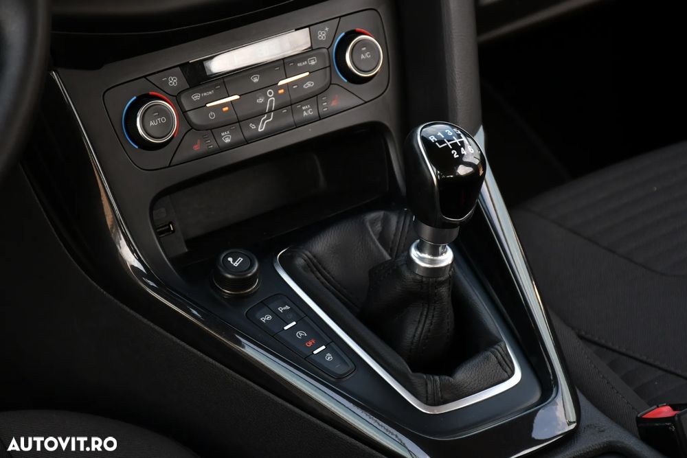 Ford Focus 1.5 TDCi DPF Start-Stopp-System Titanium - 26