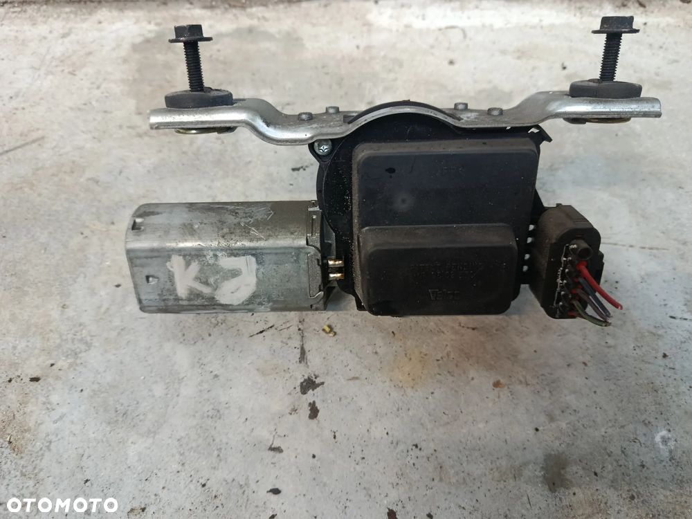 Silniczek wycieraczek tył jeep KJ - 2