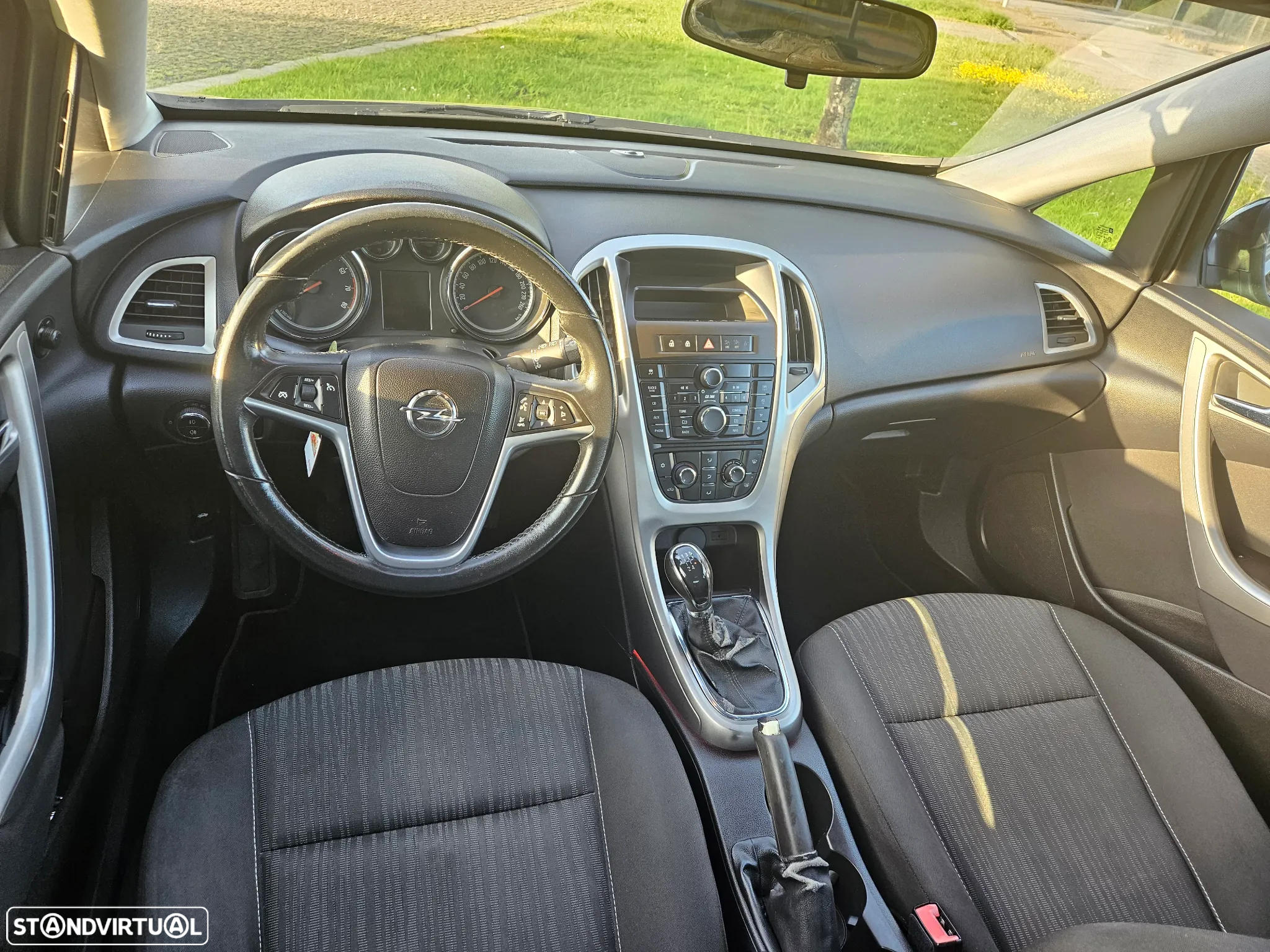 Opel Astra 1.4 Executive - 9