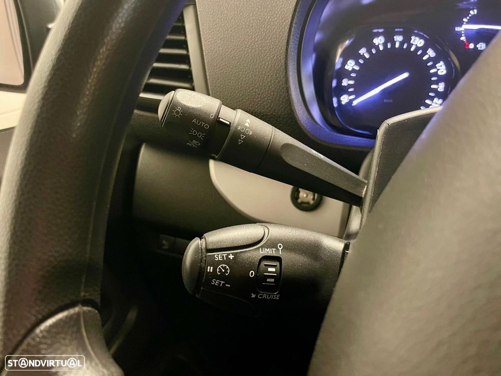 Toyota Proace Verso 1.5 D-4D L2 1.2T Comfort 9L - 26