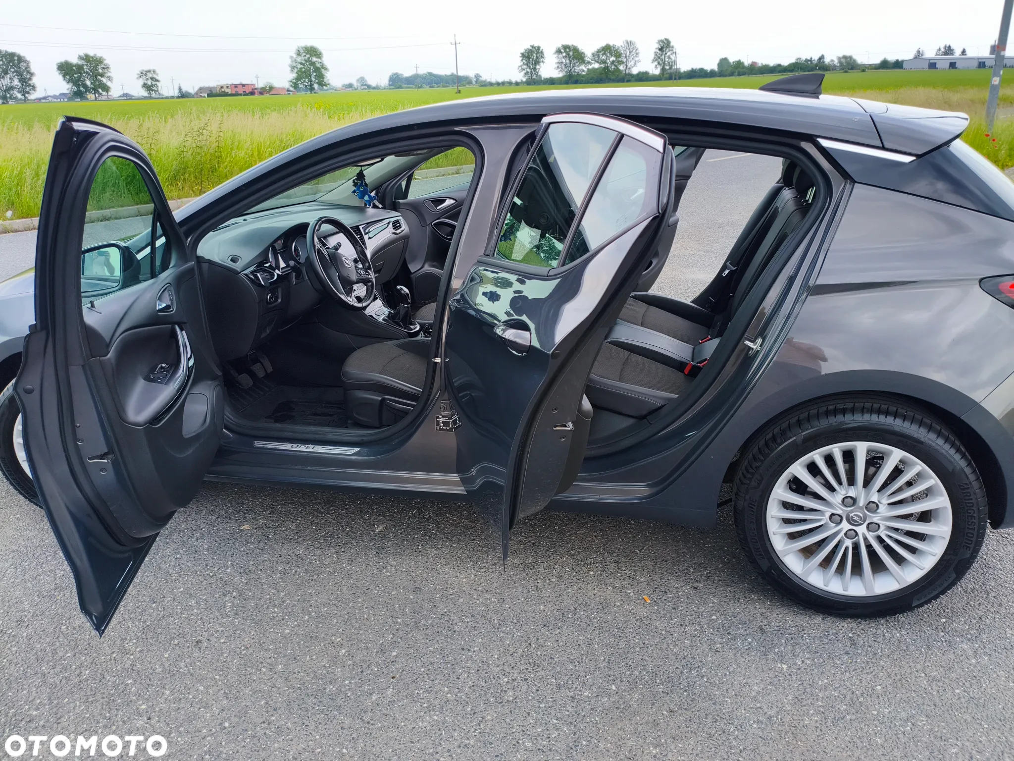 Opel Astra IV 1.6 CDTI Cosmo - 17