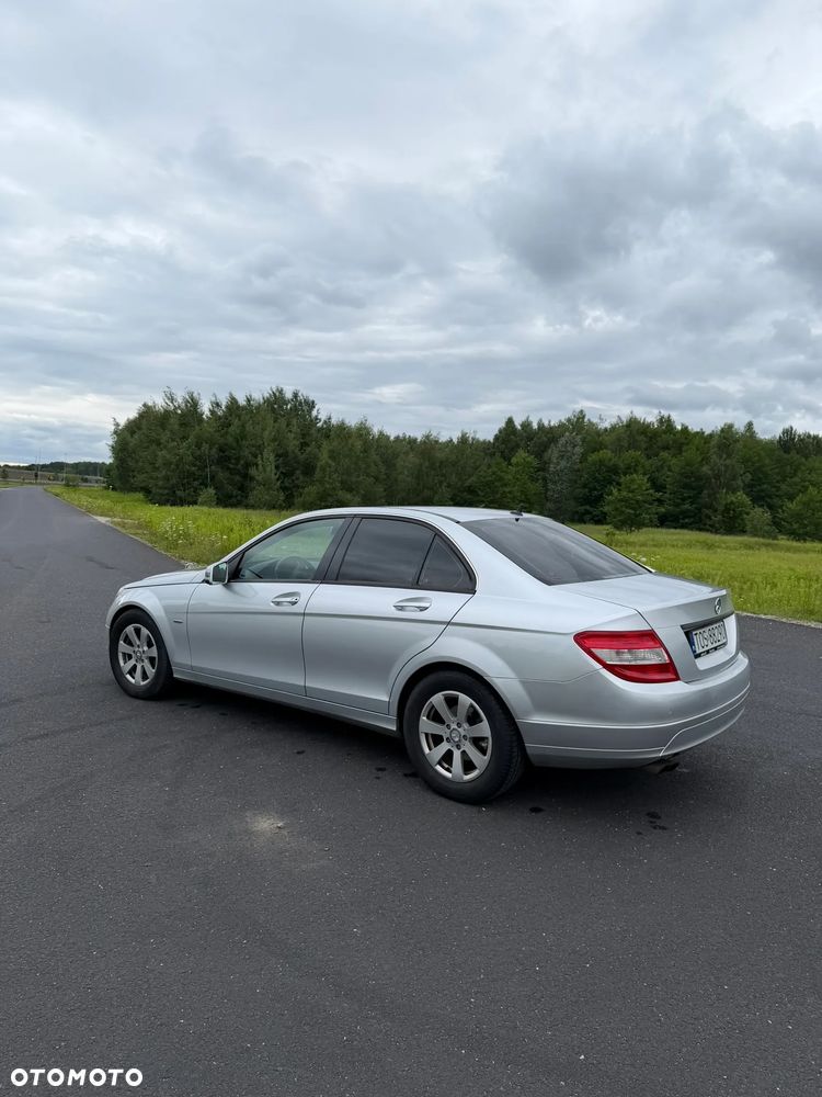 Mercedes-Benz Klasa C 180 CGI BlueEff Classic - 6
