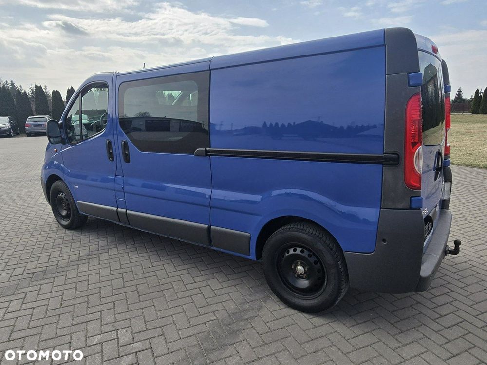 Opel Vivaro - 10