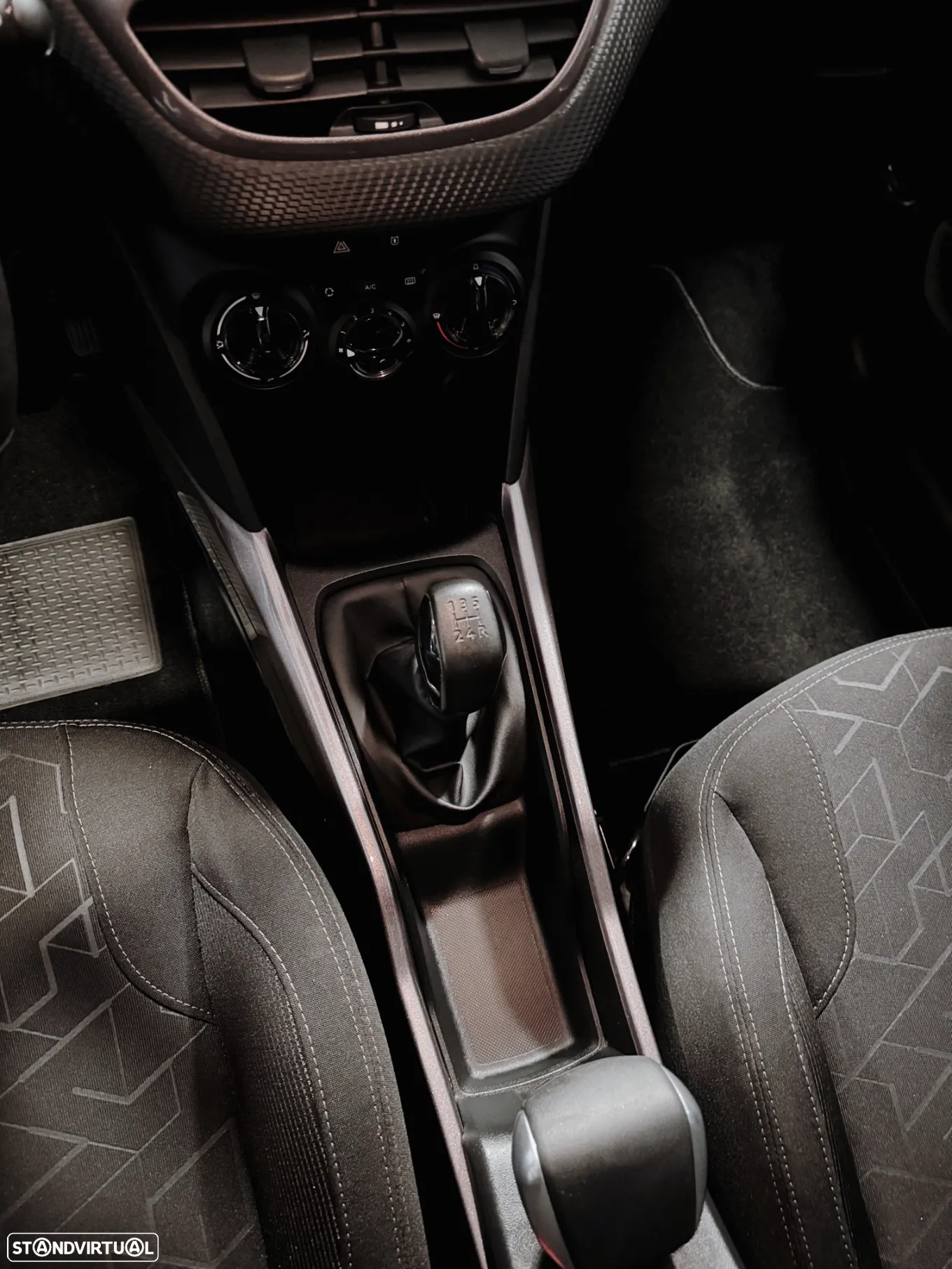 Peugeot 2008 1.4 HDi Active - 16