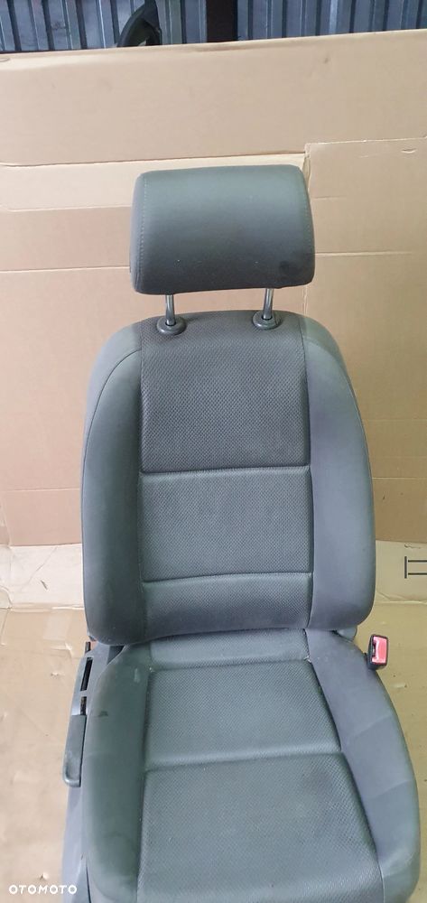 Fotel pasażera prawy przód przedni Audi A4 B6 - 4