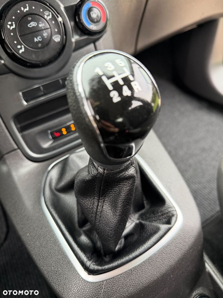 Ford Fiesta 1.25 SYNC Edition - 29