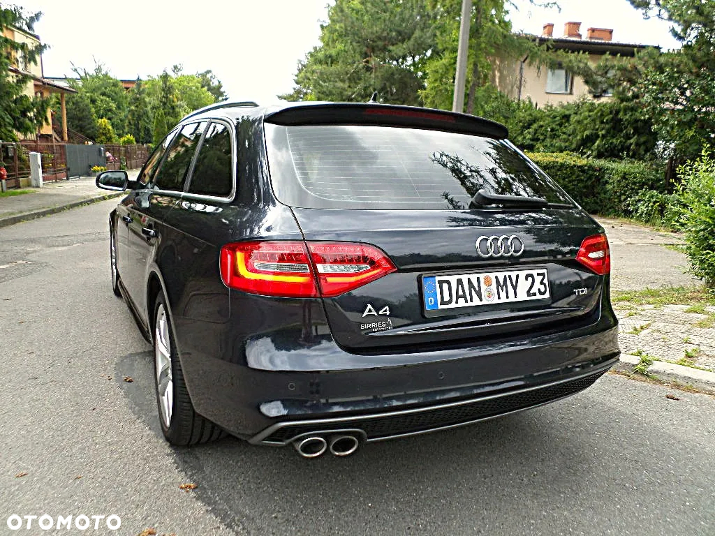 Audi A4 Avant 2.0 TDI DPF clean diesel S line Sportpaket - 28