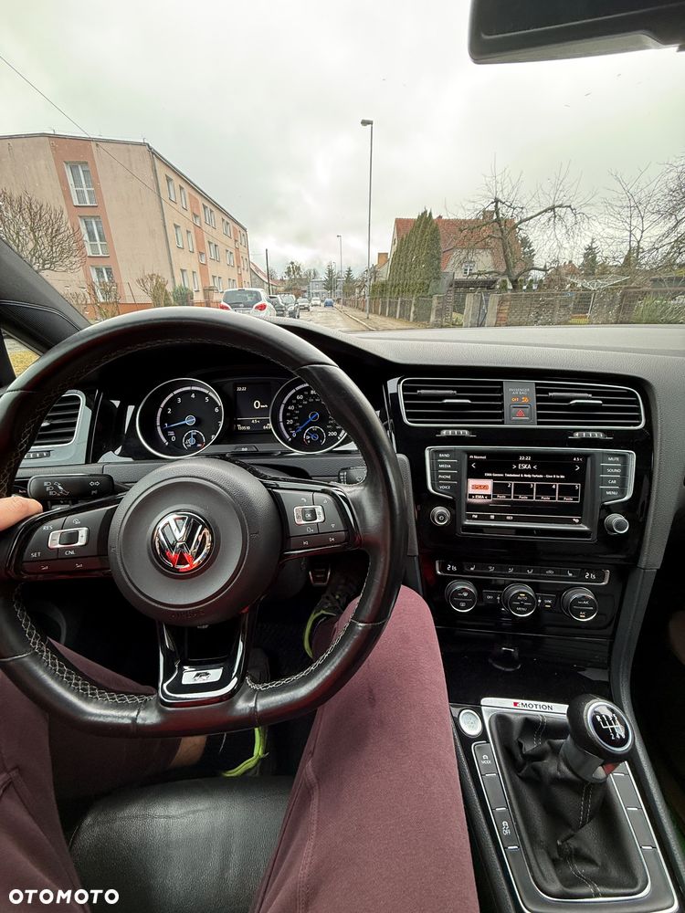 Volkswagen Golf - 20