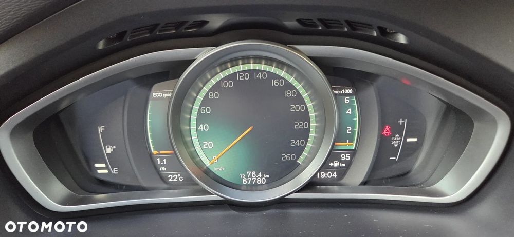 Volvo V40 - 22