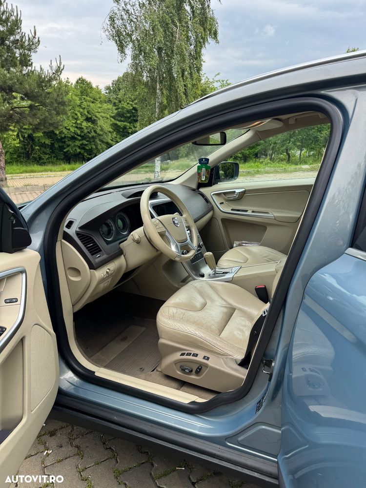 Volvo XC 60 D5 AWD Aut. Summum - 9