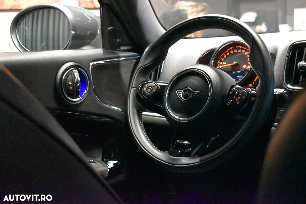 Mini Countryman Cooper S E ALL4 AT - 13
