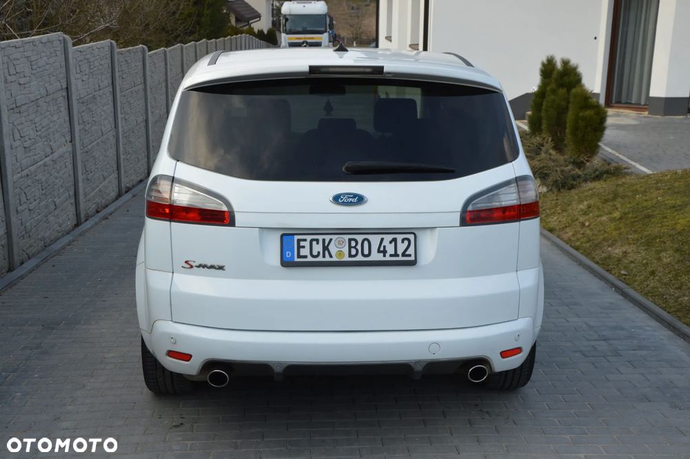 Ford S-Max - 8