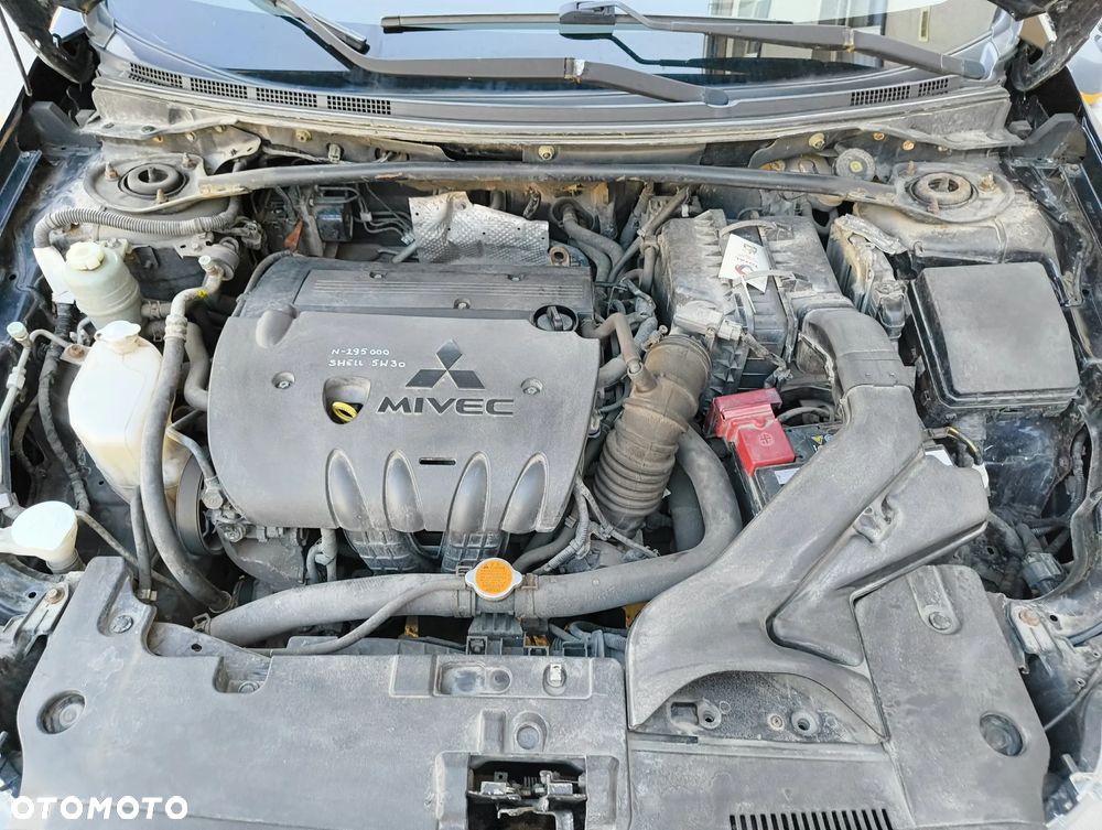 Mitsubishi Lancer 1.8 Intense - 14