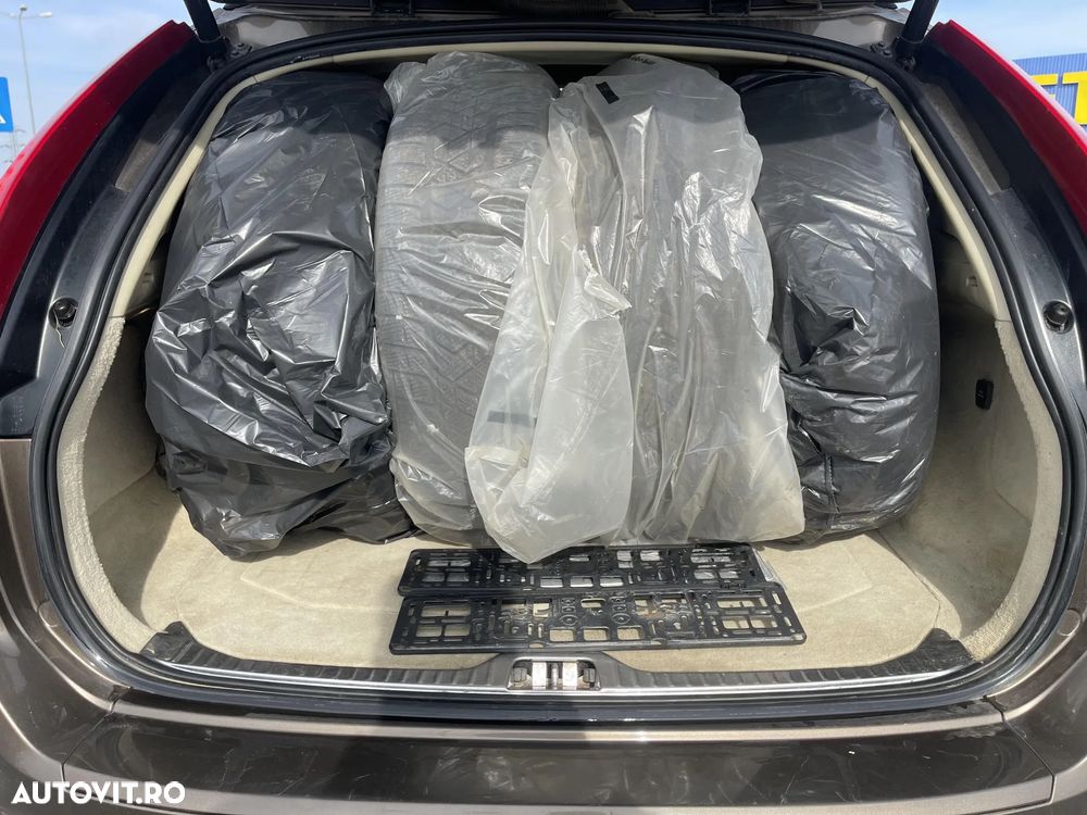 Volvo XC 60 D4AWD Momentum - 31