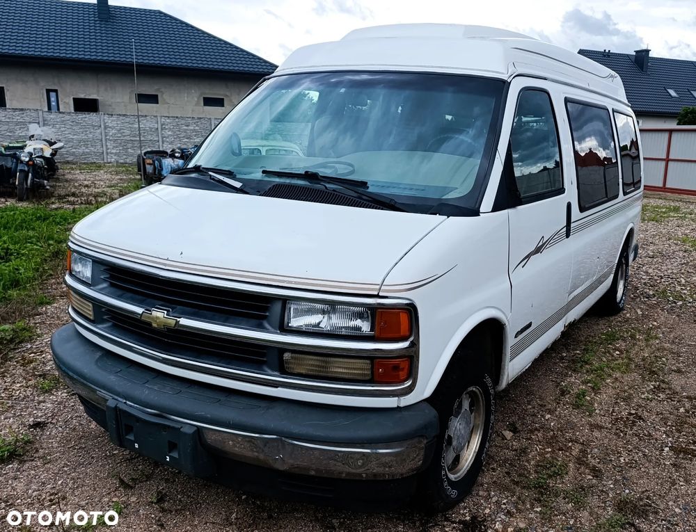 Chevrolet Express - 1