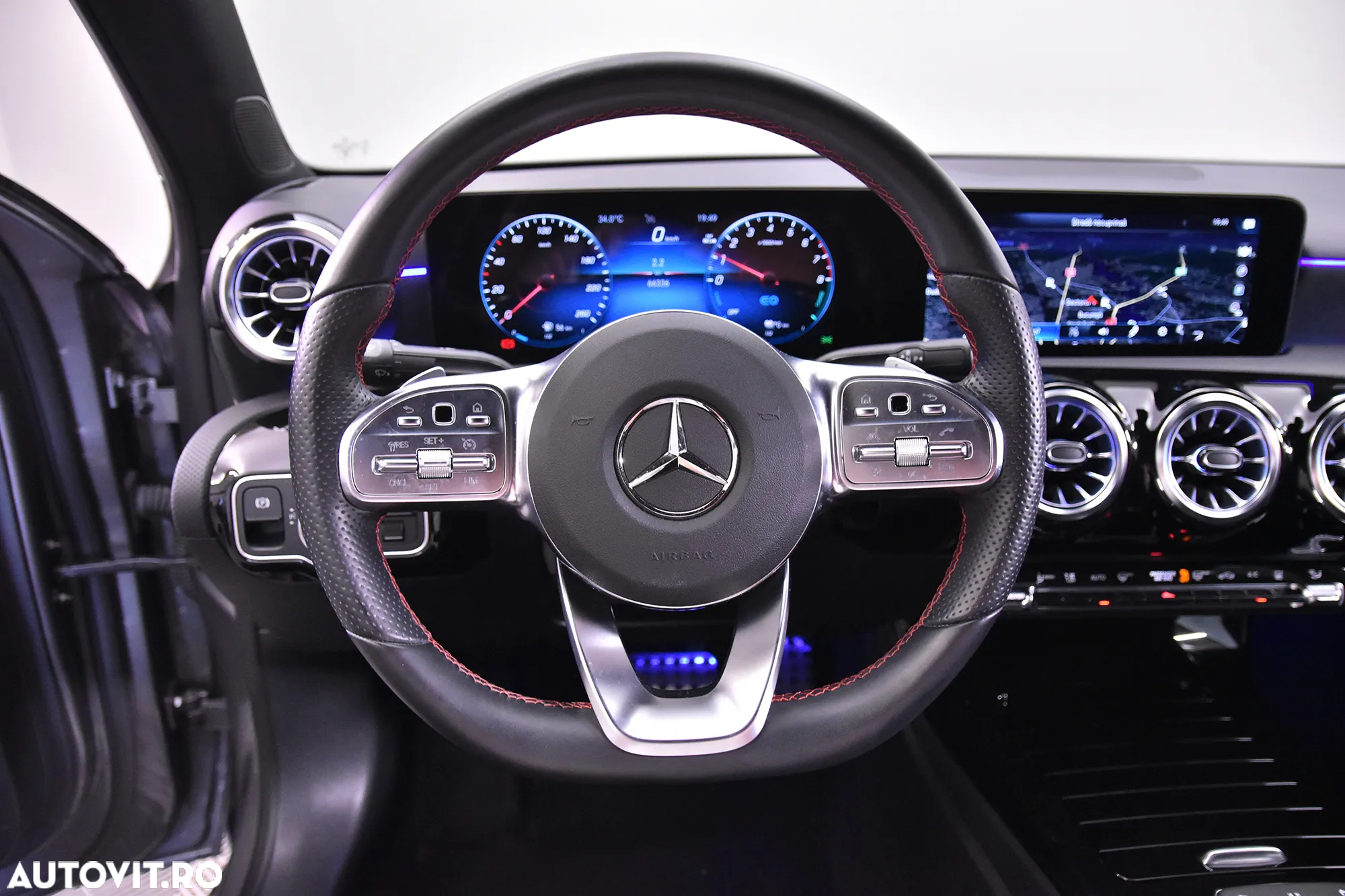 Mercedes-Benz A 250 e 8G-DCT AMG Line - 17