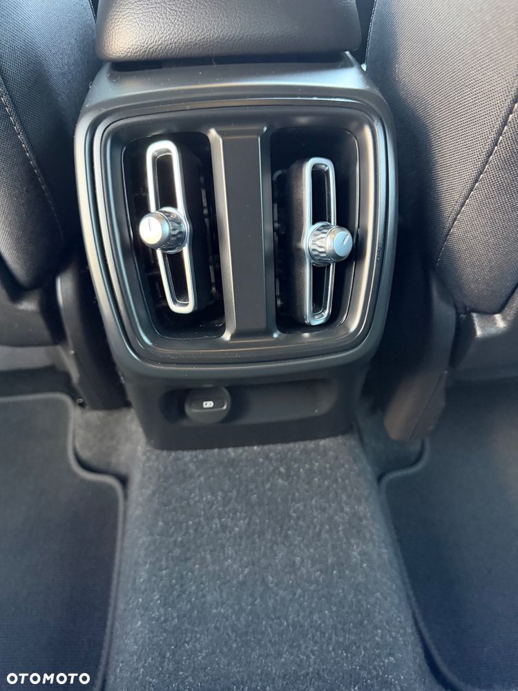 Volvo XC 40 B3 Core - 30