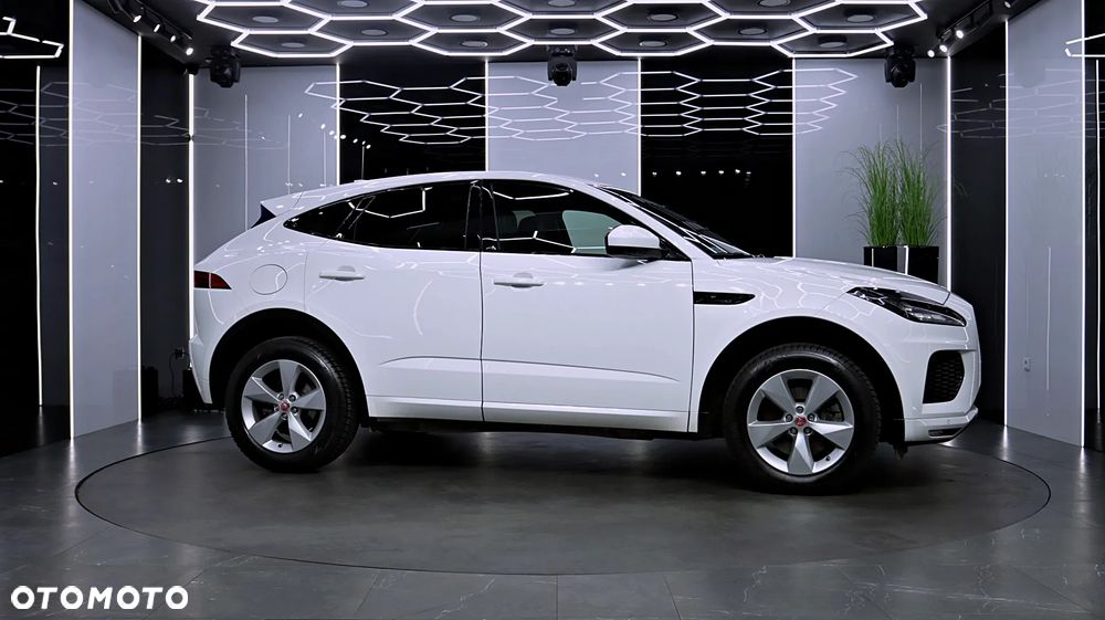 Jaguar E-Pace 2.0 i4P AWD R-Dynamic - 11