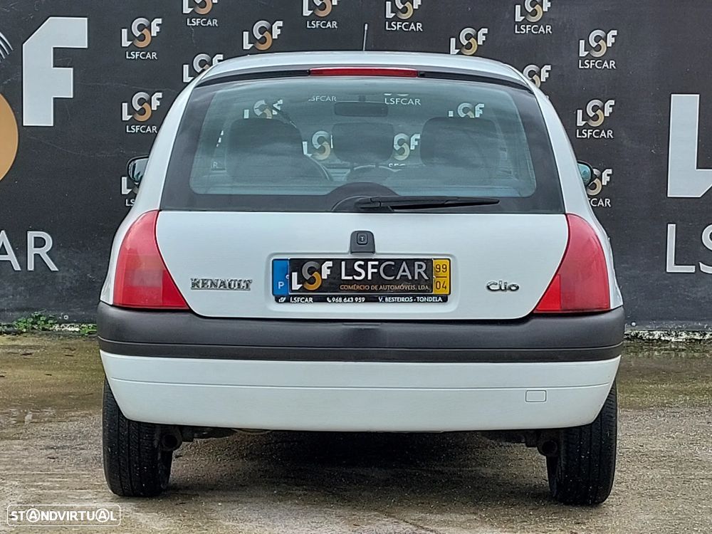 Renault Clio 1.2 RT - 4