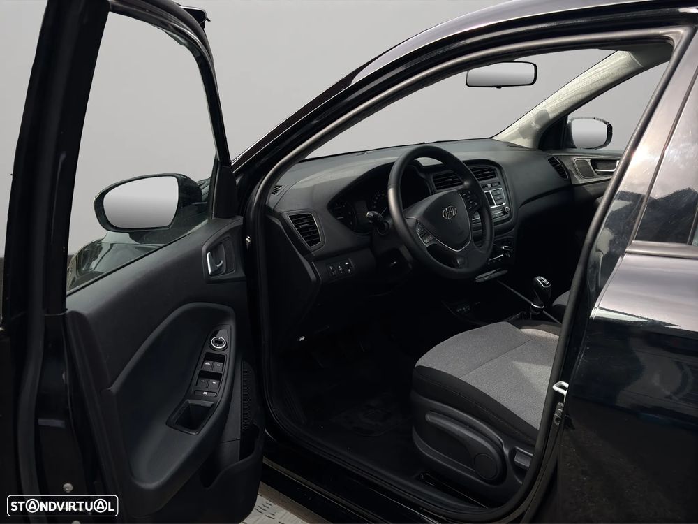 Hyundai i20 1.1 CRDi Comfort - 21