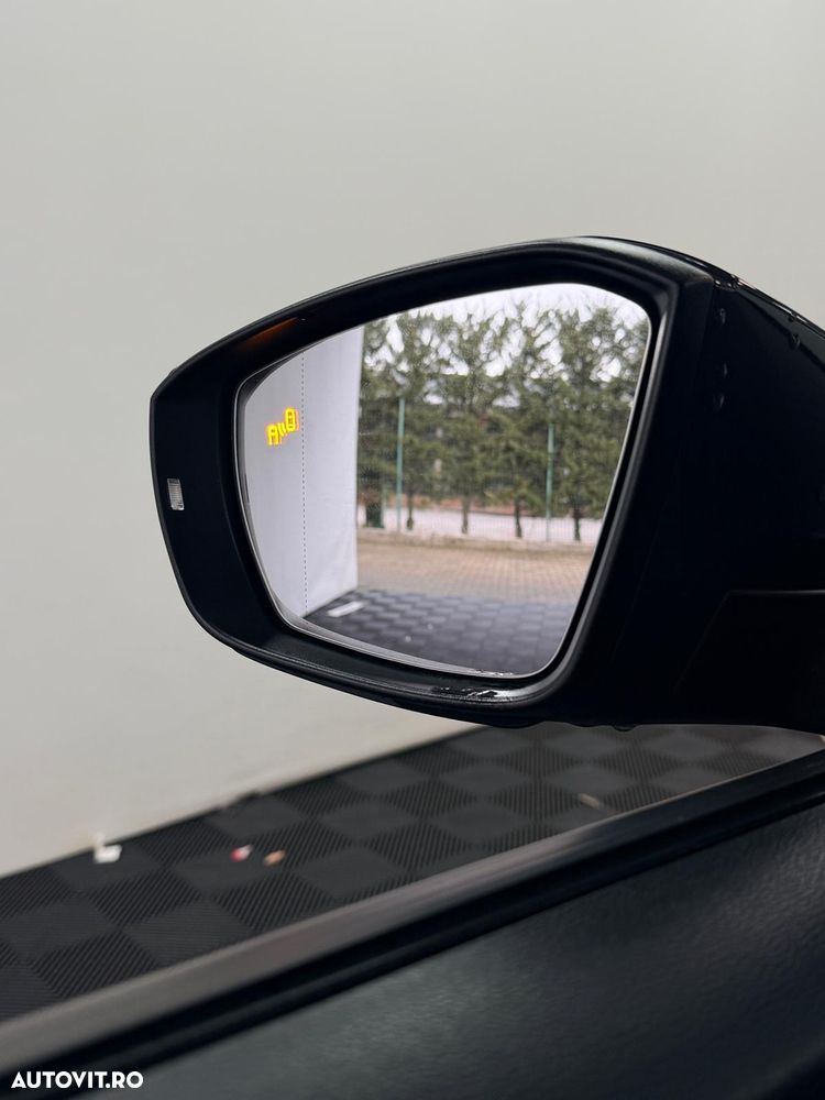 Volkswagen T-Roc 2.0 TDI DSG Design - 4