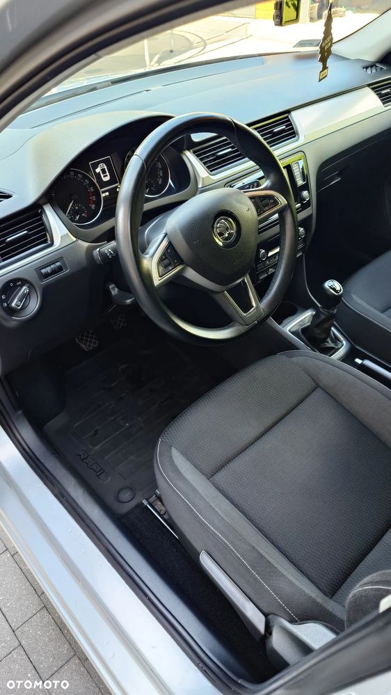 Skoda RAPID 1.6 TDI DPF Ambition - 11