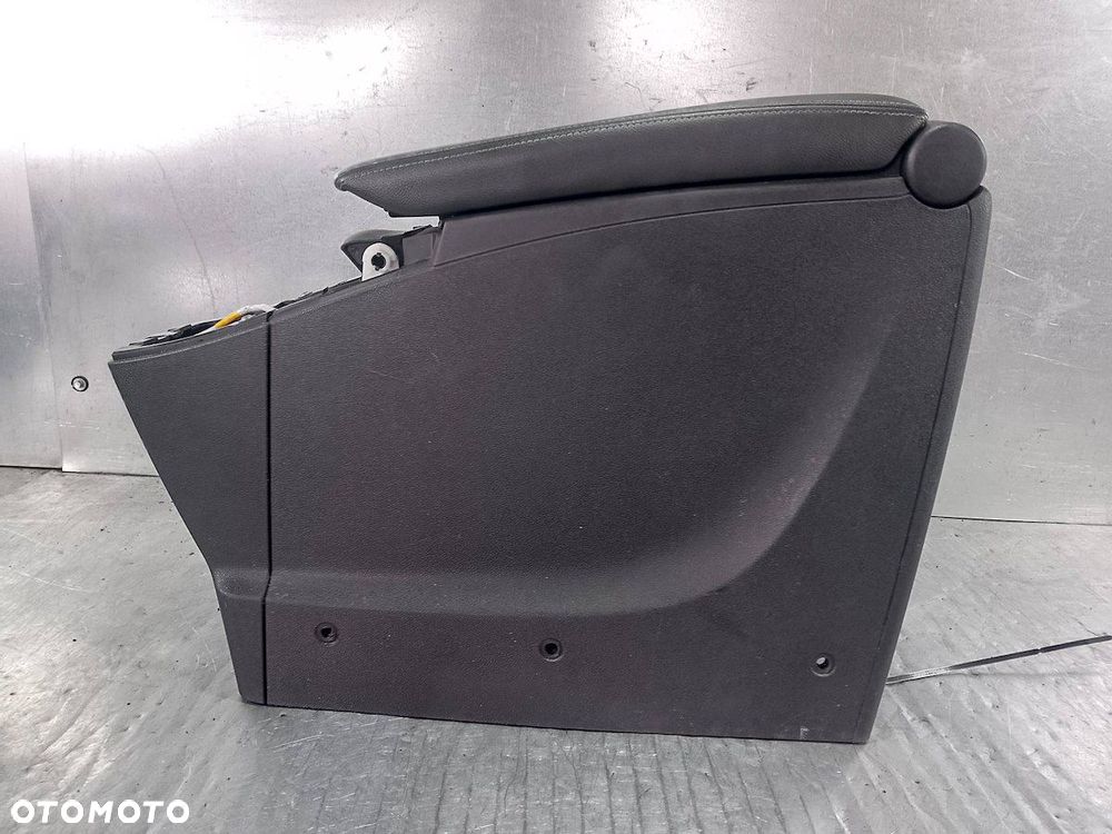 PODŁOKIETNIK RENAULT SCENIC III ( 09-16 ) 8-127-320 - 9