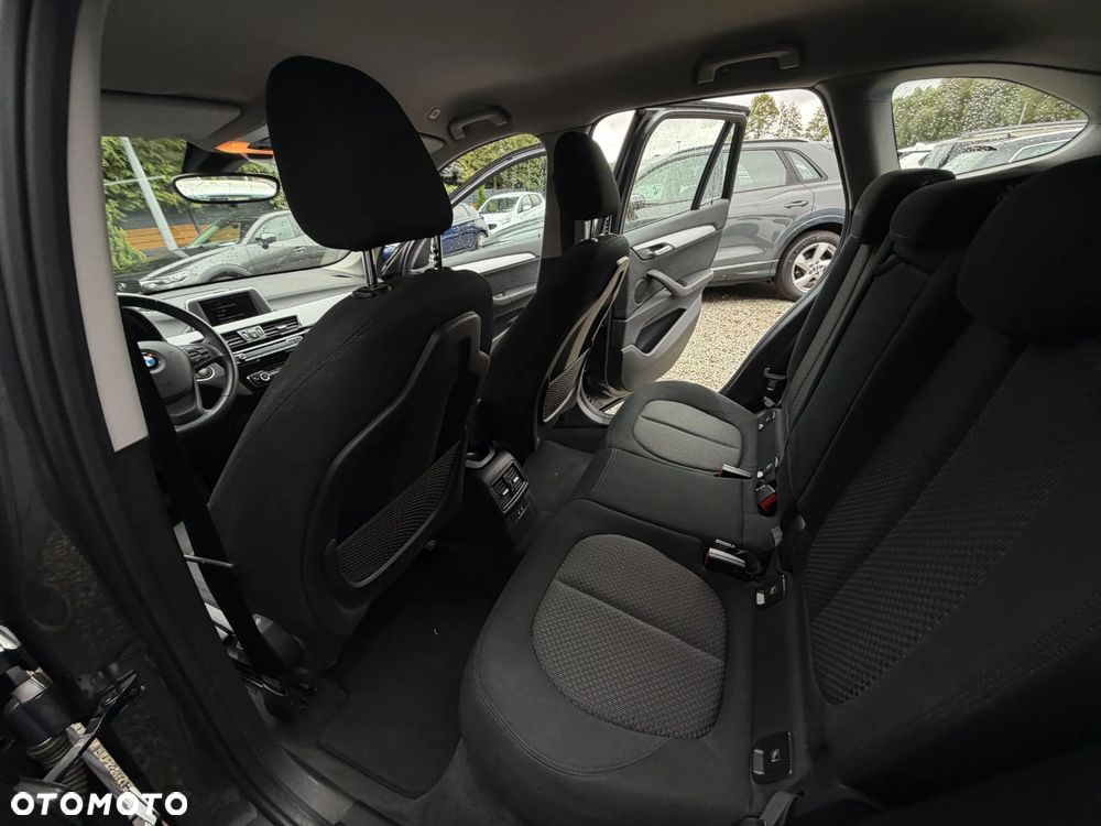 BMW X1 sDrive20i Advantage - 20