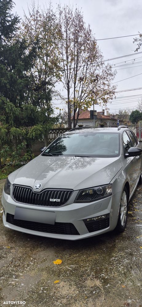 Skoda Octavia 2.0 TDI RS DSG - 2