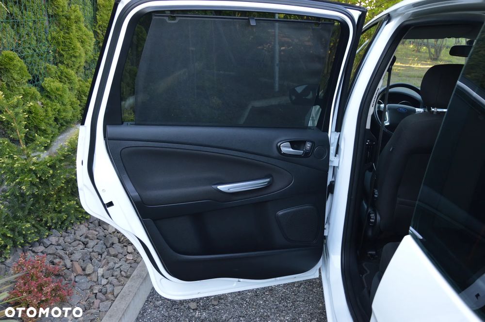 Ford S-Max - 31