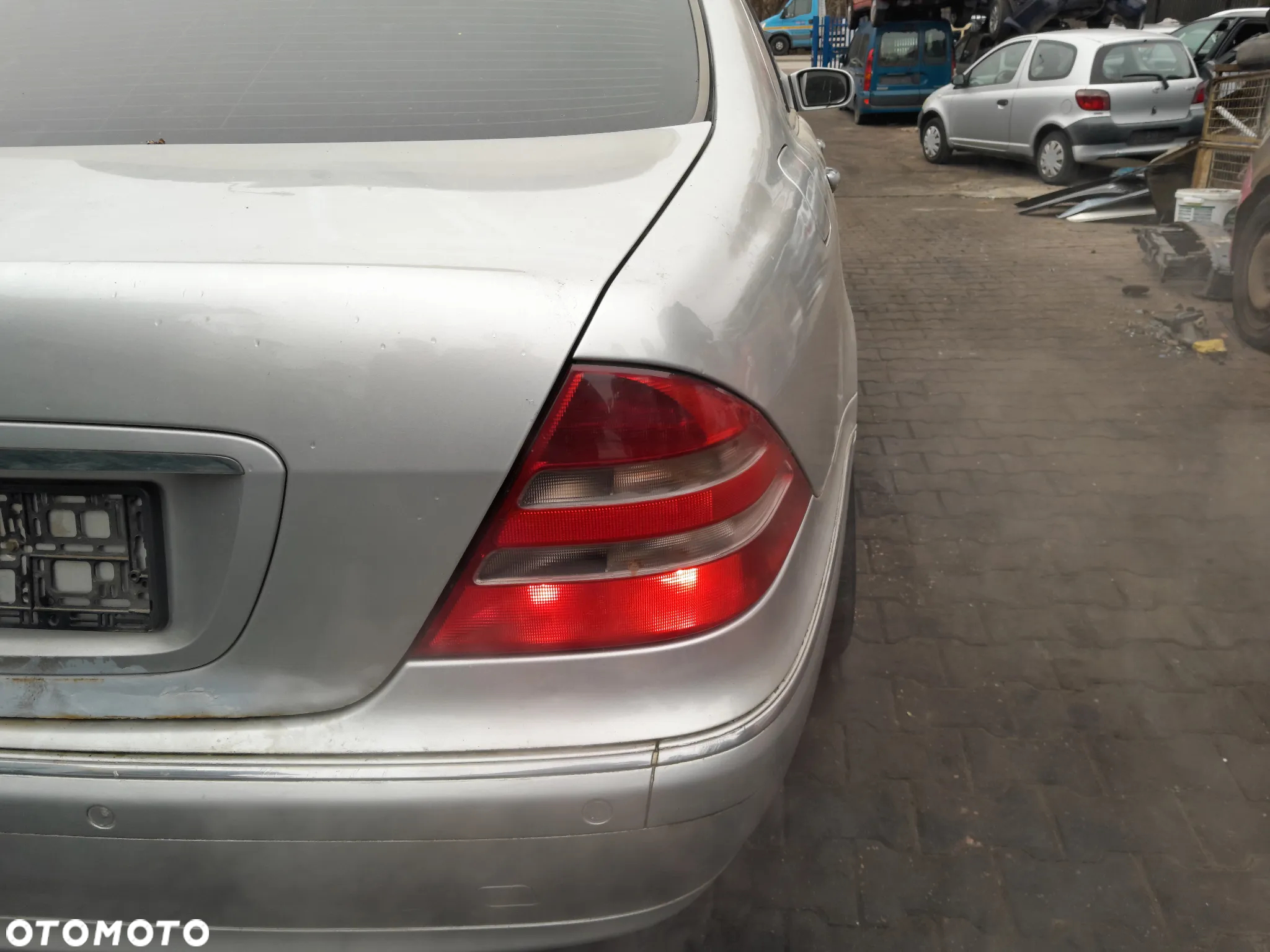 Lampa tylna prawa MERCEDES S W220 98-02r. - 2