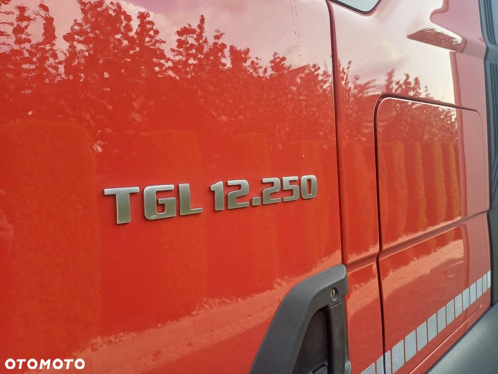 MAN TGL 12.250 KABINA LX DWA LÓŻKA + 23 PALETY - 16