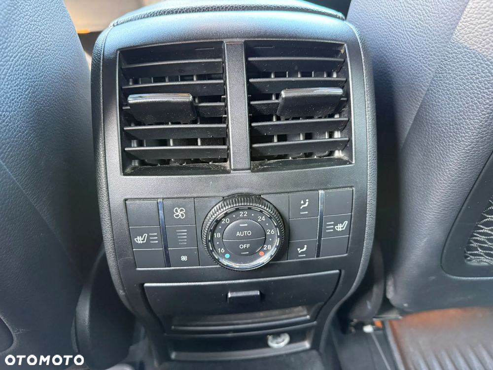 Mercedes-Benz ML 320 CDI 4Matic 7G-TRONIC Edition 10 - 27