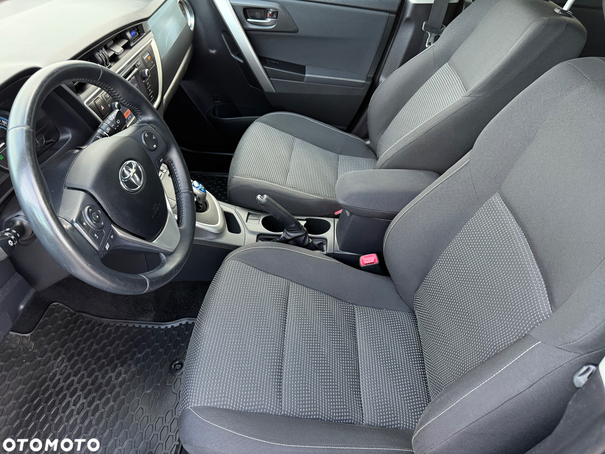 Toyota Auris 1.8 Hybrid Life - 27