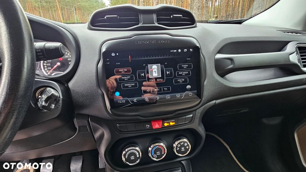 Jeep Renegade - 30