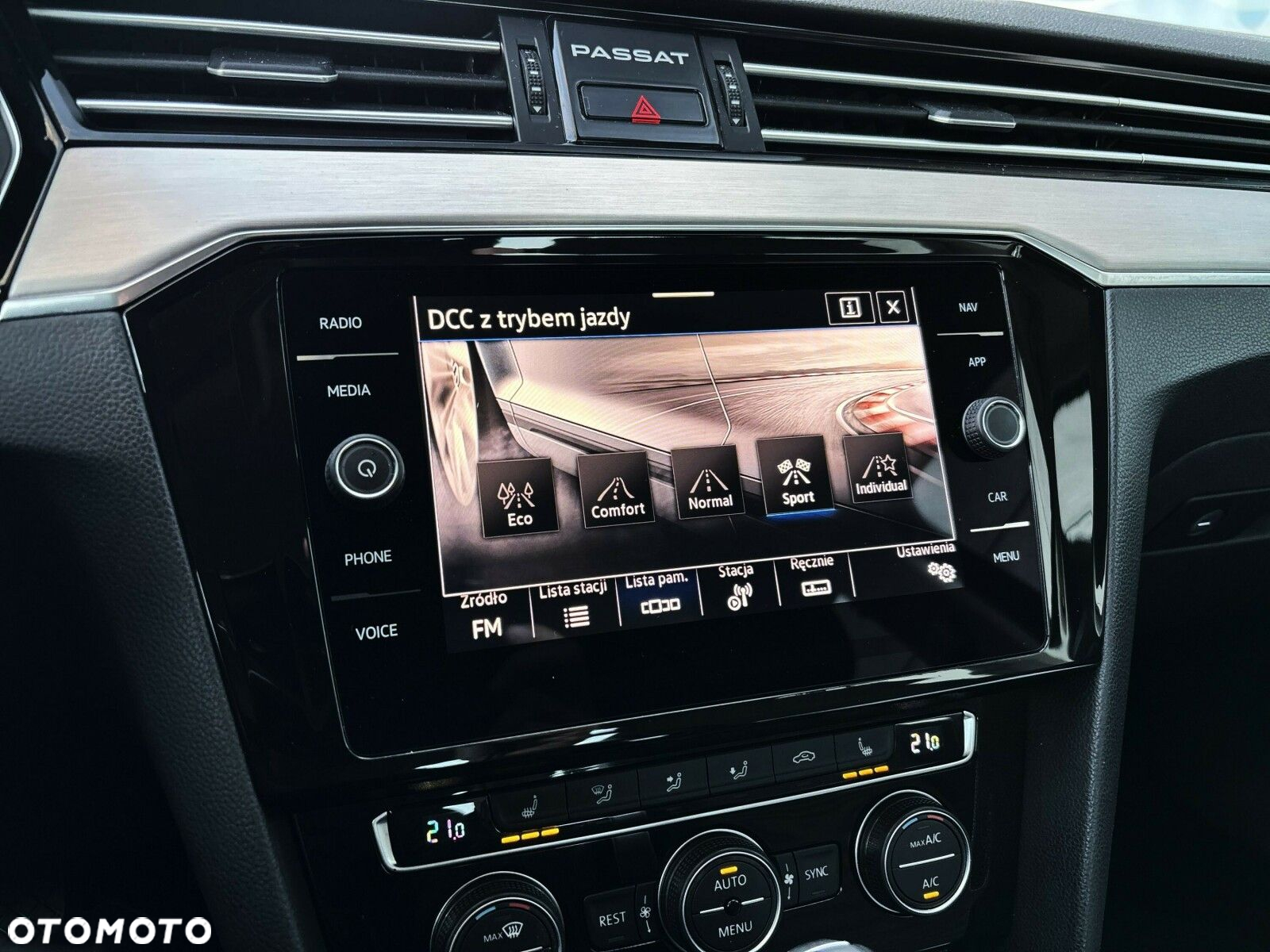 Volkswagen Passat - 28