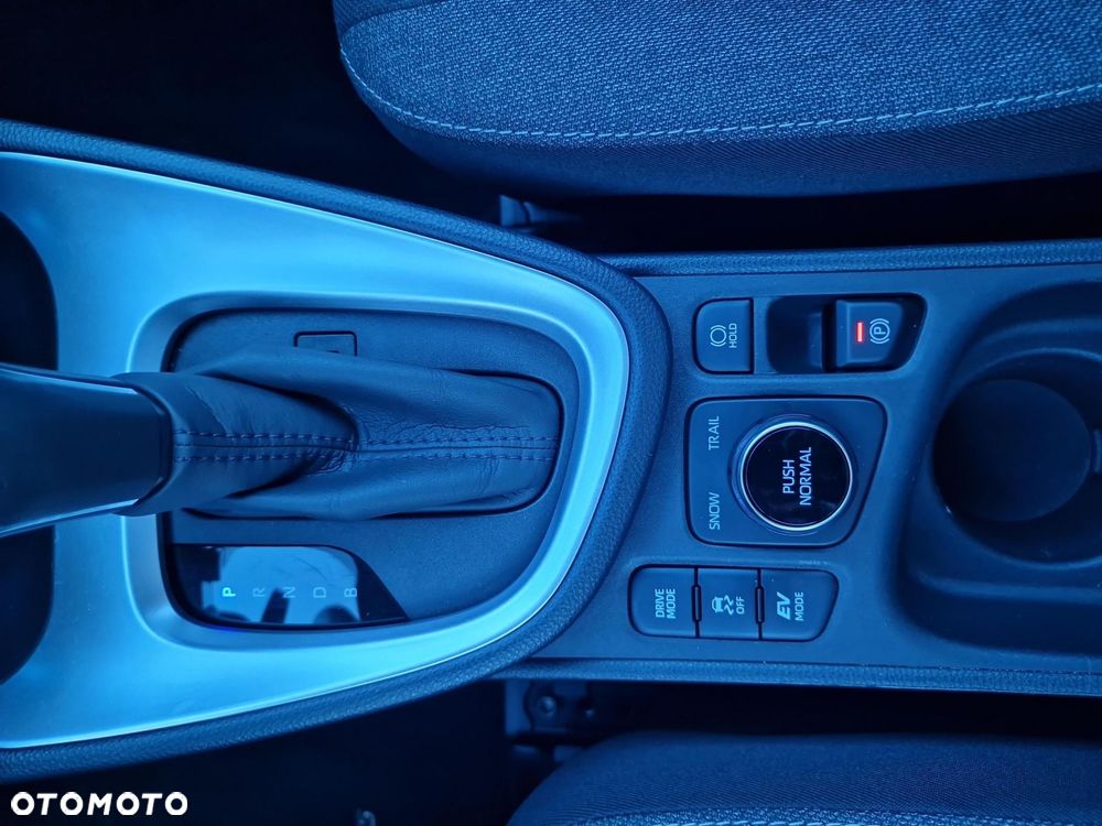 Toyota Yaris Cross Hybrid 1.5 Comfort 4x4 - 16