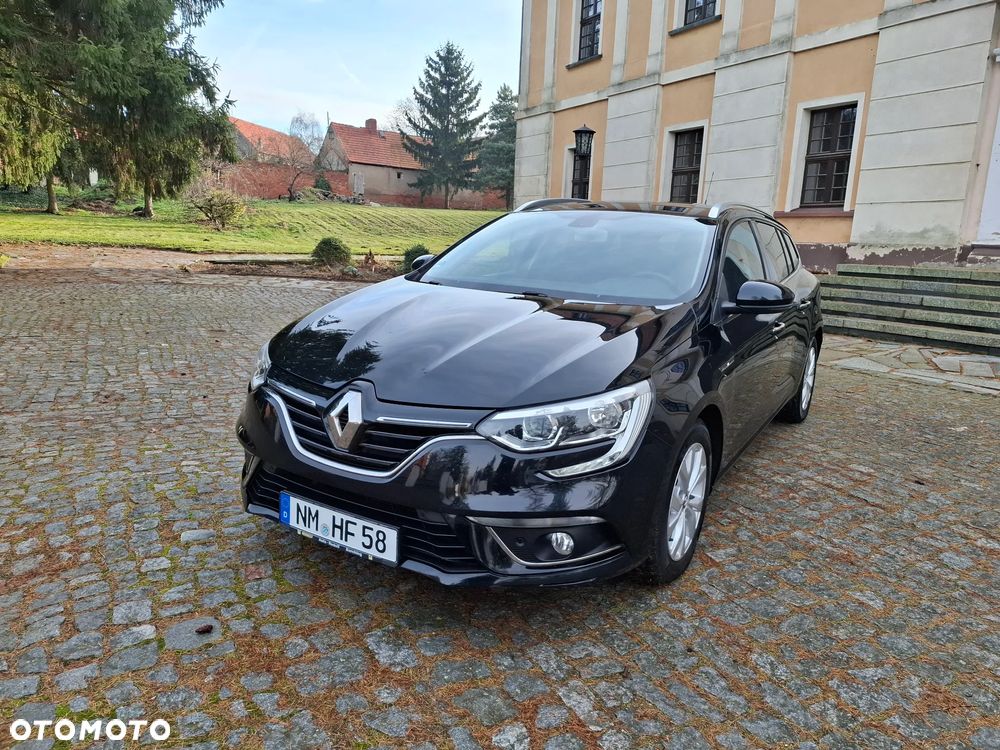 Renault Megane TCe 140 GPF LIMITED - 10