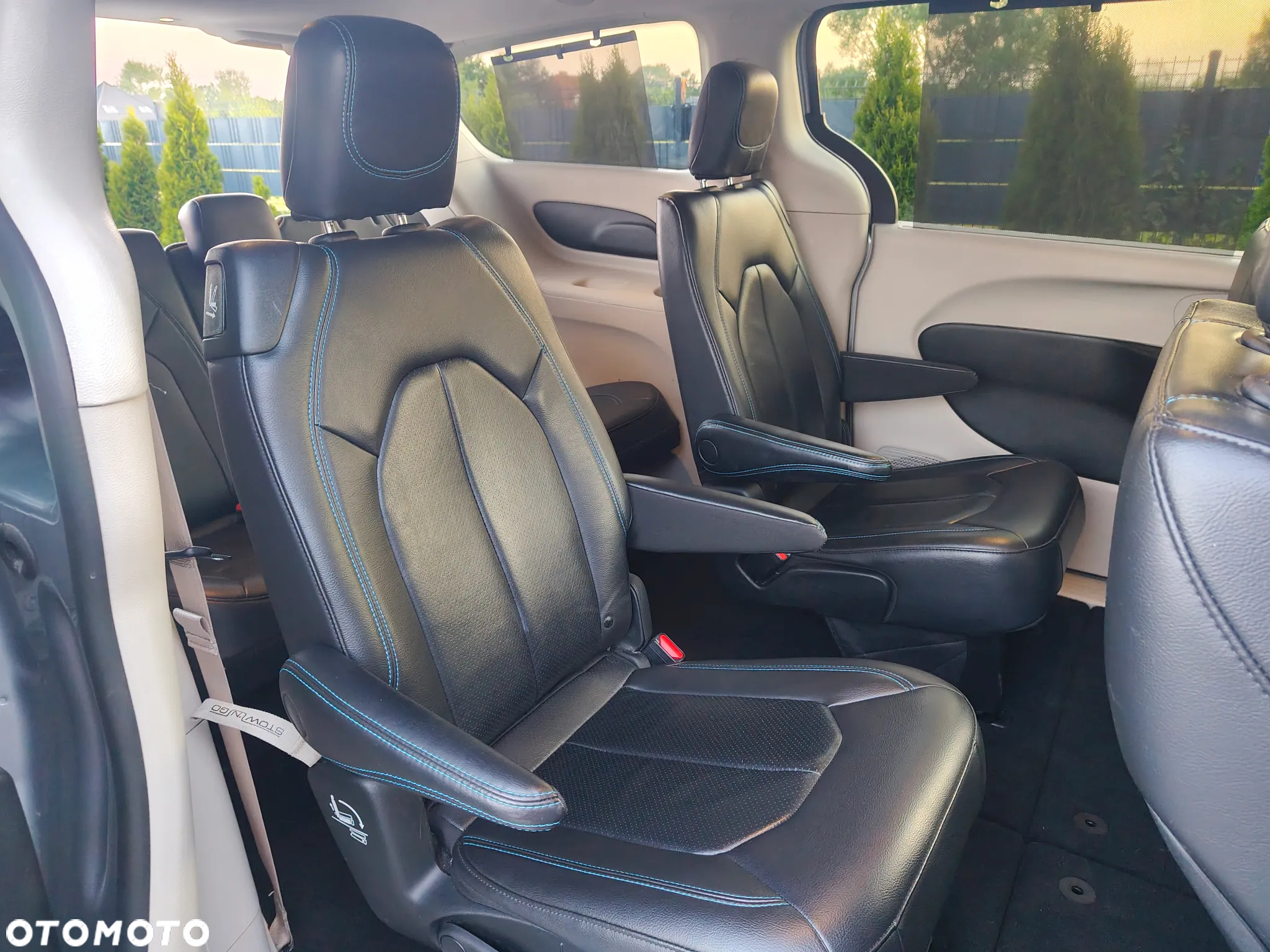 Chrysler Pacifica - 26