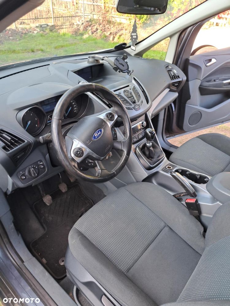 Ford Grand C-MAX - 16