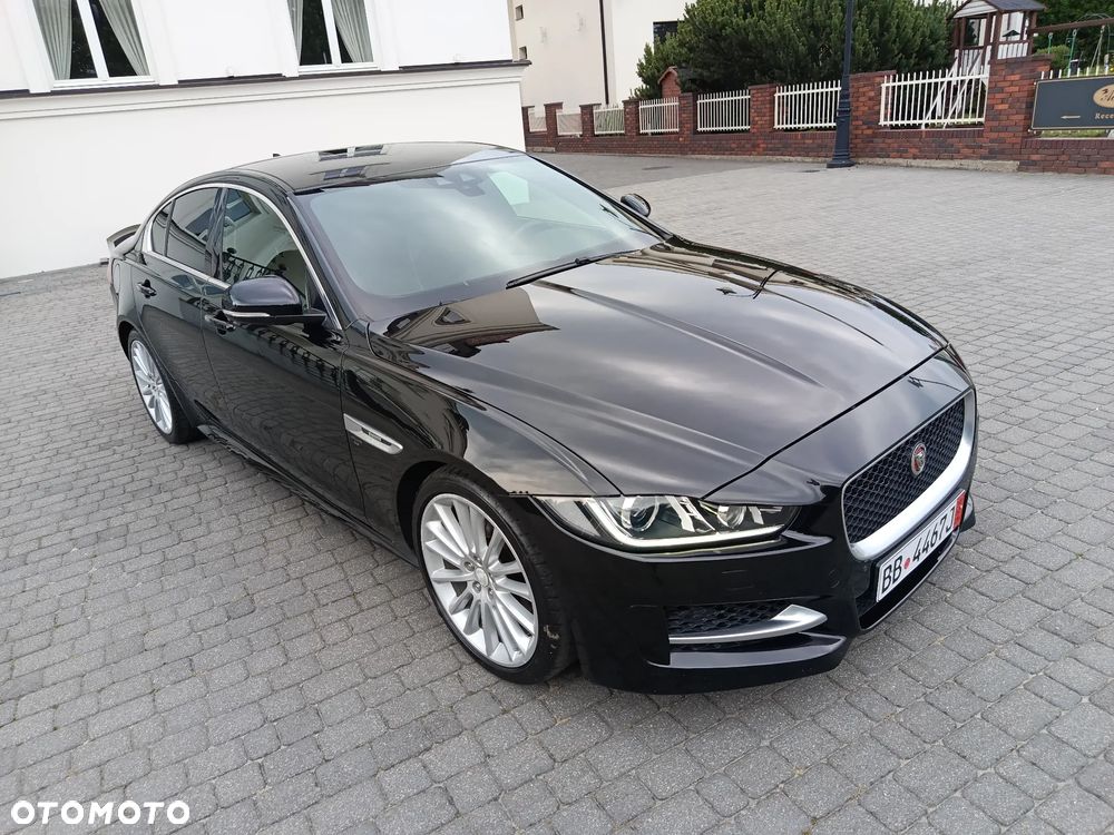 Jaguar XE D180 R-Dynamic S - 6