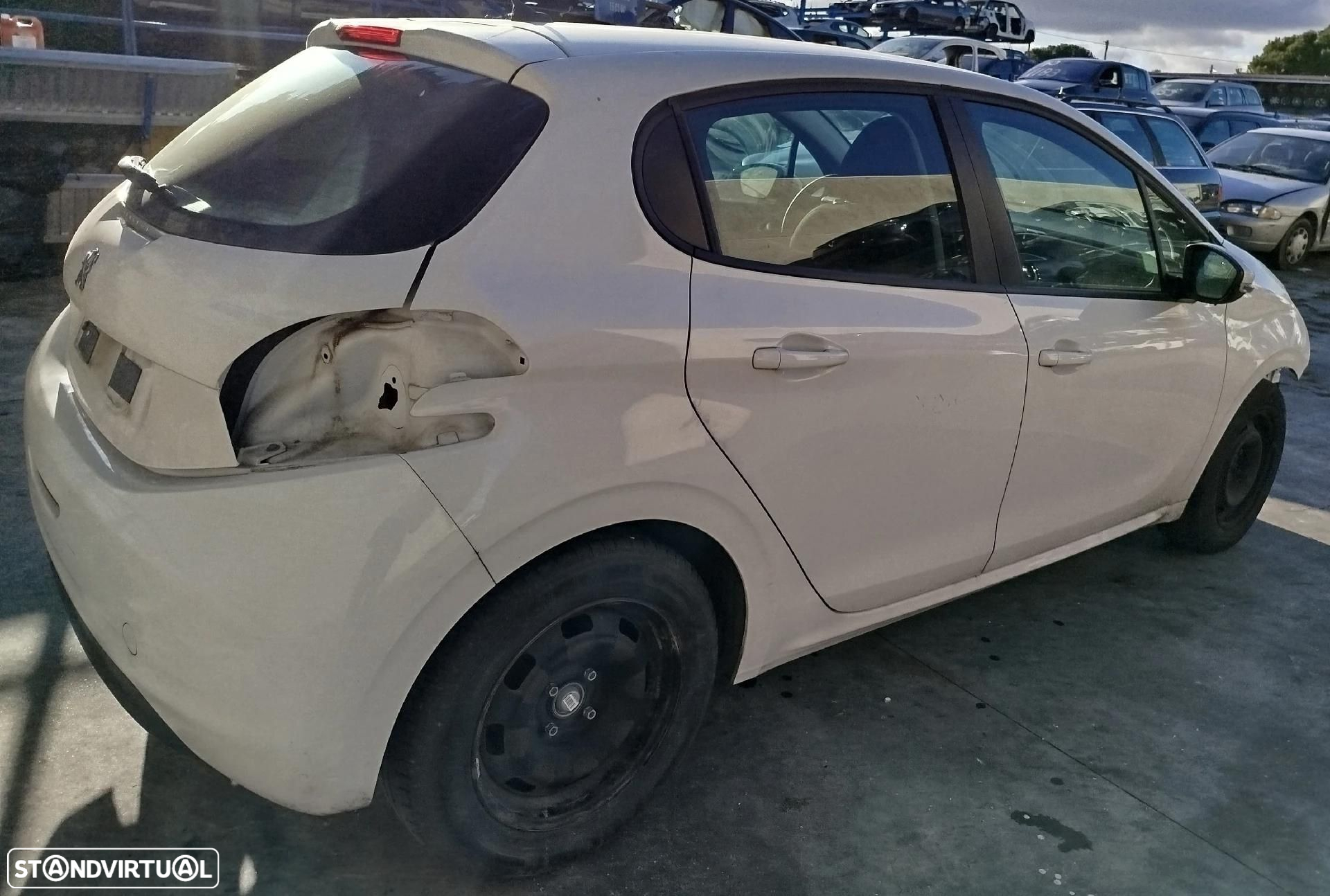 Para peças PEUGEOT 208 - 4