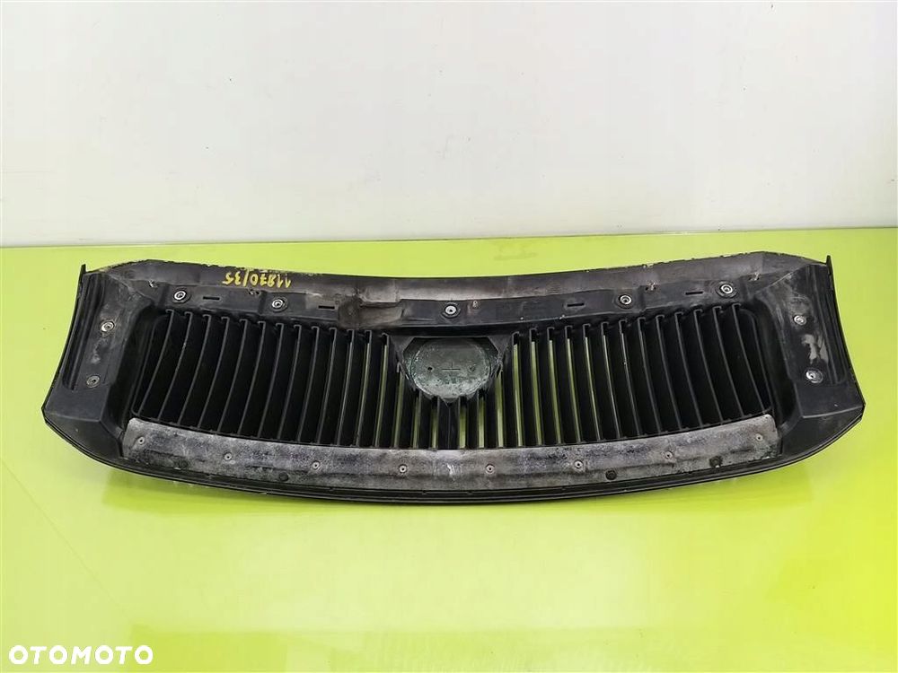Atrapa Grill Skoda Superb I 2001-2006 PRZED LIFT LAK:LF7G 3U0853651C - 2