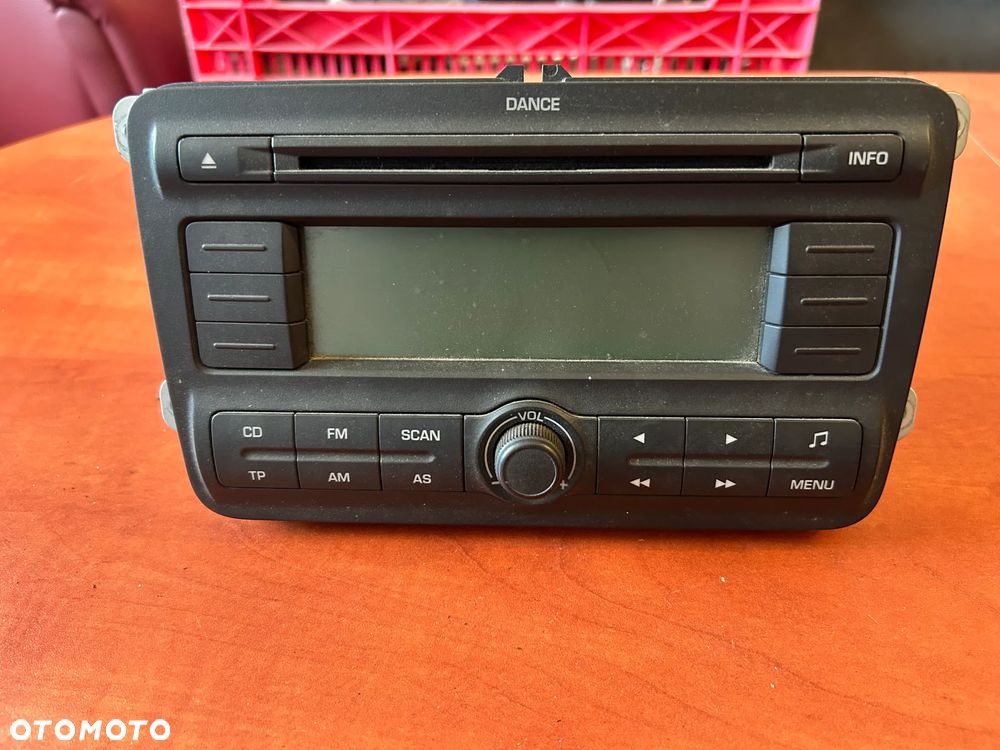 SKODA FABIA II RADIO FABRYCZNE CD DANCE 5J0035161A - 2
