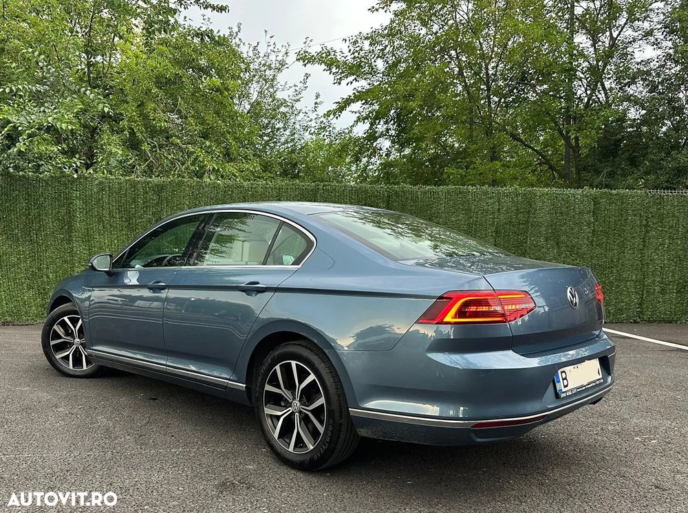 Volkswagen Passat 2.0 TDI DSG Highline - 17
