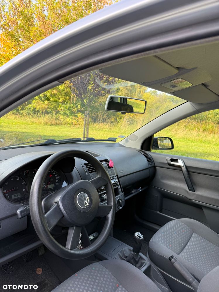 Volkswagen Polo 2003 photo 4