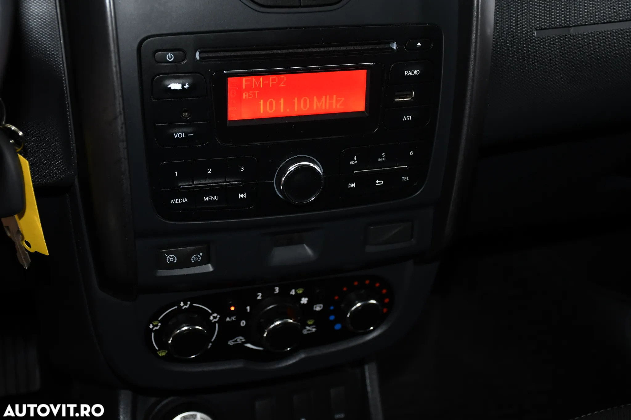 Dacia Duster dCi 110 FAP 4x4 Laureate - 15